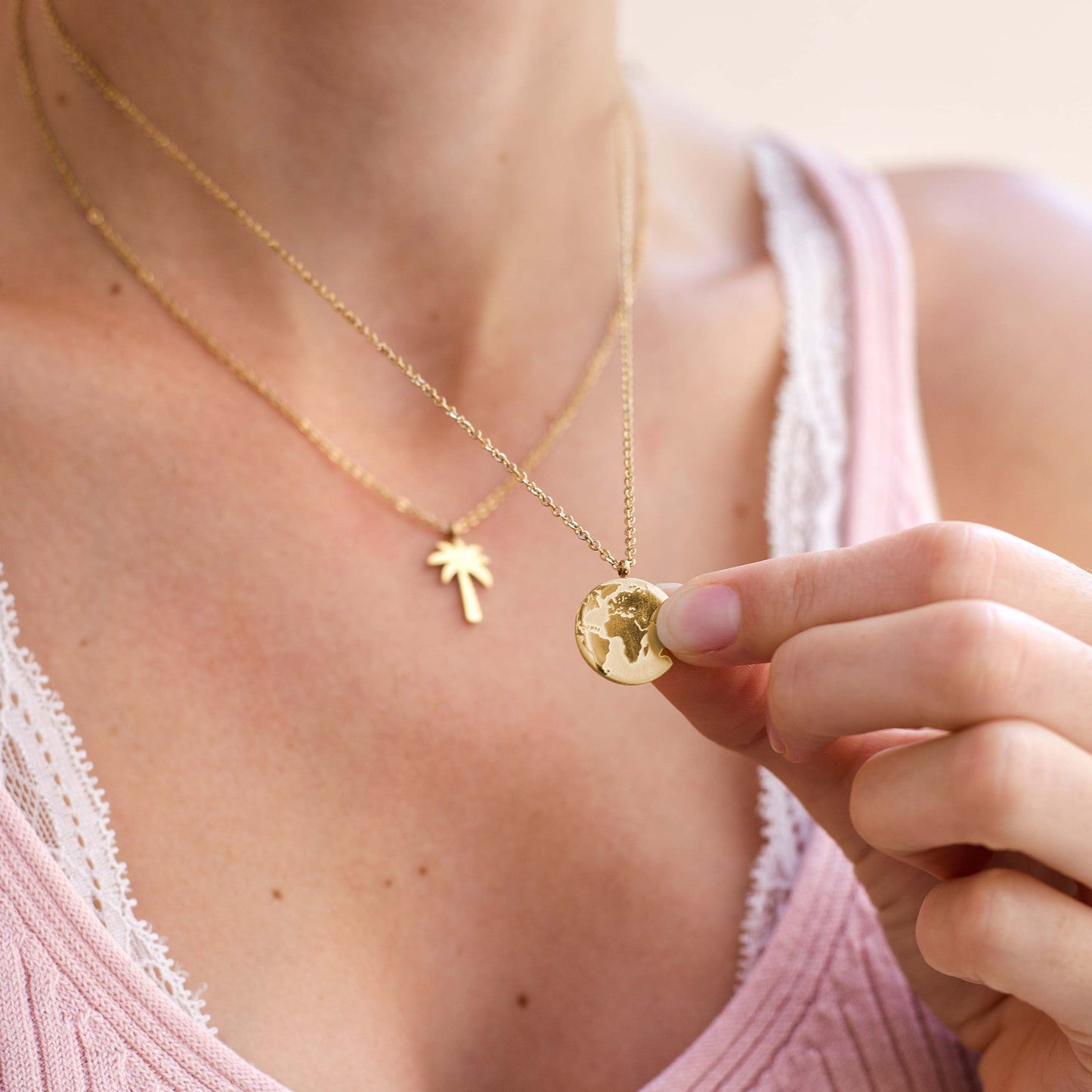 TRAVITUDE Collana