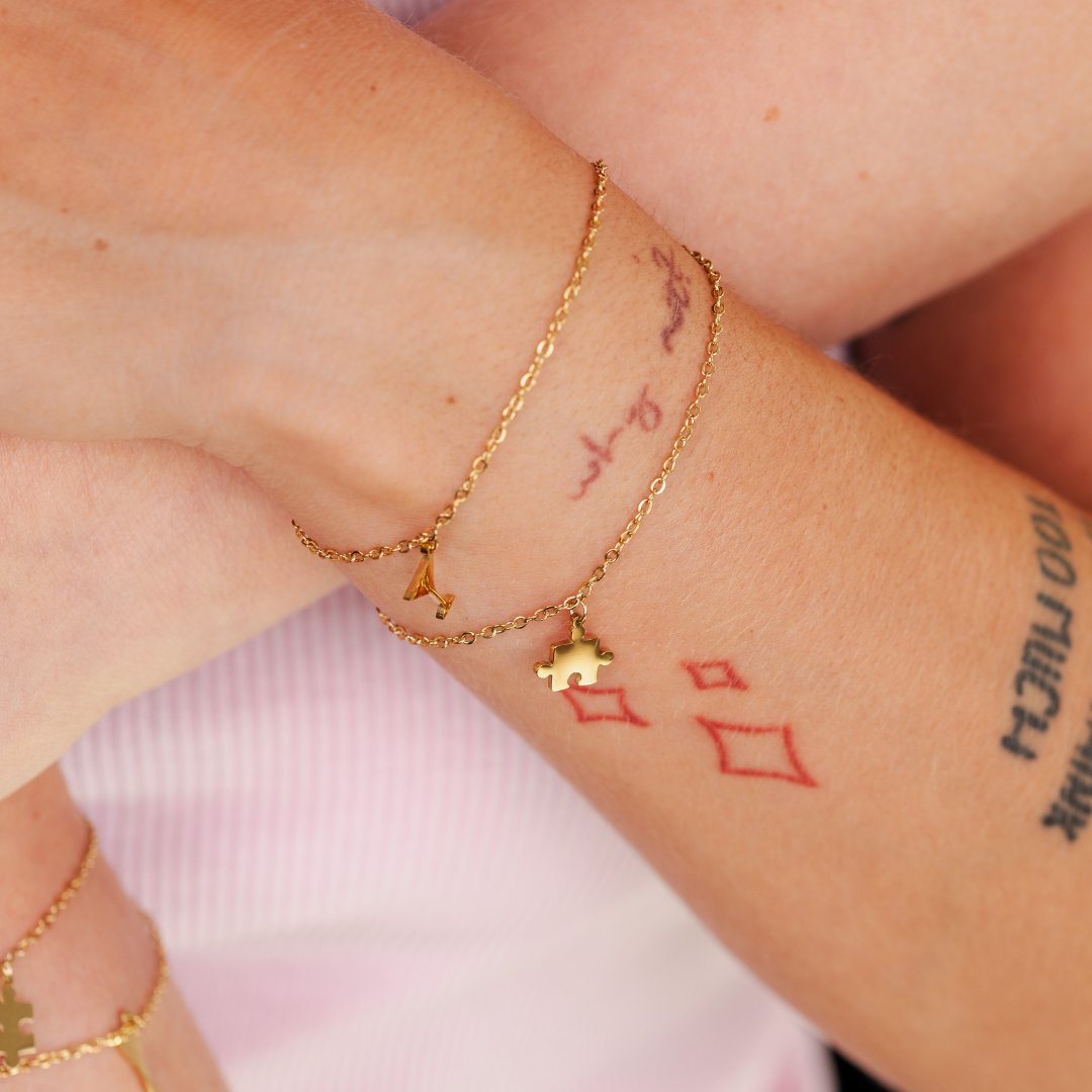 [[Farbe:Silber]]